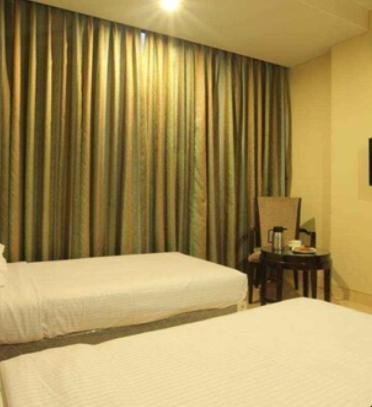 Hotel Ashoka, Pune Yerandwane エクステリア 写真