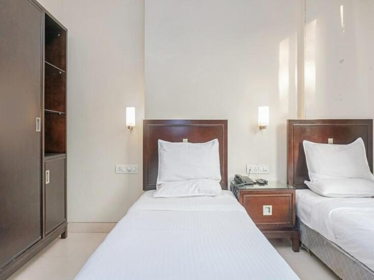 Hotel Ashoka, Pune Yerandwane エクステリア 写真