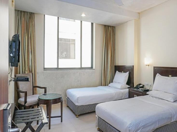 Hotel Ashoka, Pune Yerandwane エクステリア 写真