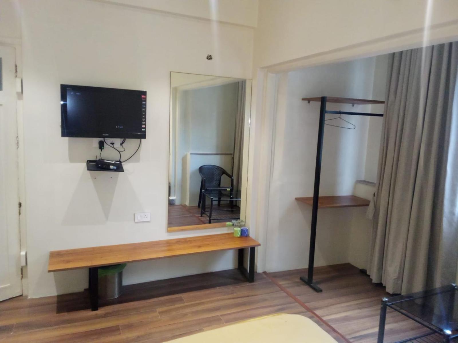 Hotel Ashoka, Pune Yerandwane エクステリア 写真